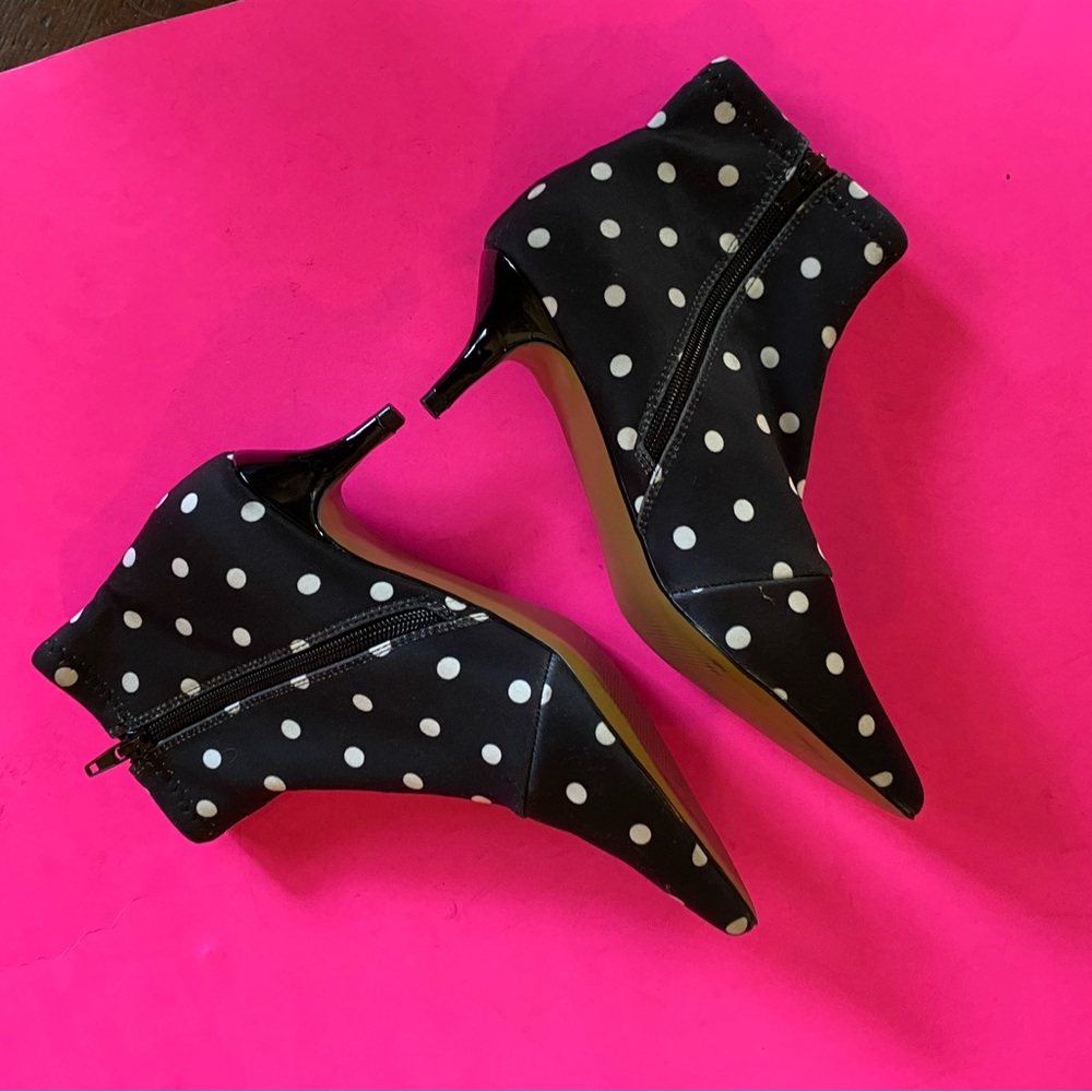 Betsey Johnson polkas